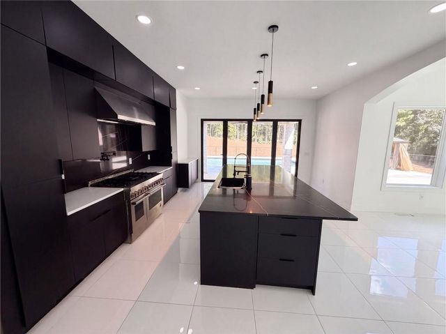 214 Coastline Road, Fayetteville, GA 30214