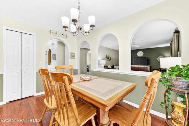 2186 Spring Creek Circle NE, Palm Bay, FL 32905