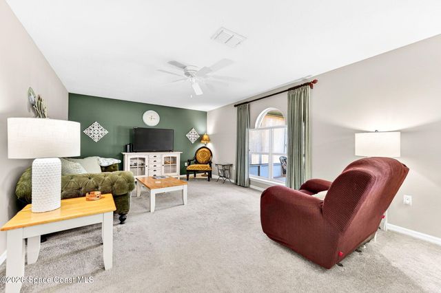 2186 Spring Creek Circle NE, Palm Bay, FL 32905