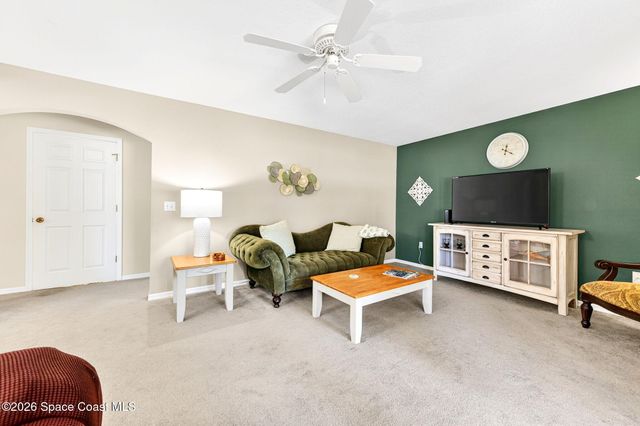 2186 Spring Creek Circle NE, Palm Bay, FL 32905