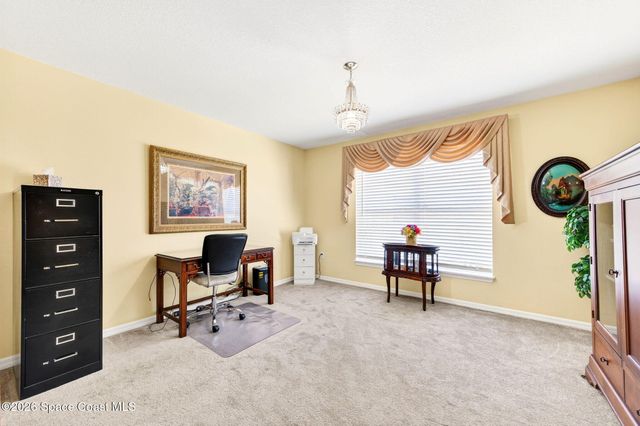 2186 Spring Creek Circle NE, Palm Bay, FL 32905