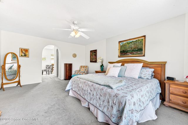 2186 Spring Creek Circle NE, Palm Bay, FL 32905