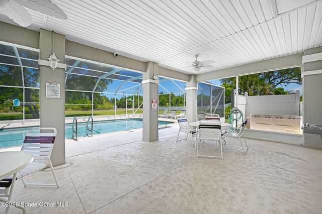 2186 Spring Creek Circle NE, Palm Bay, FL 32905