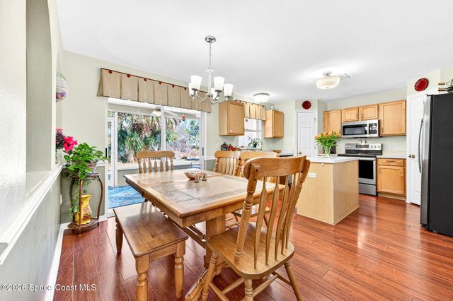 2186 Spring Creek Circle NE, Palm Bay, FL 32905