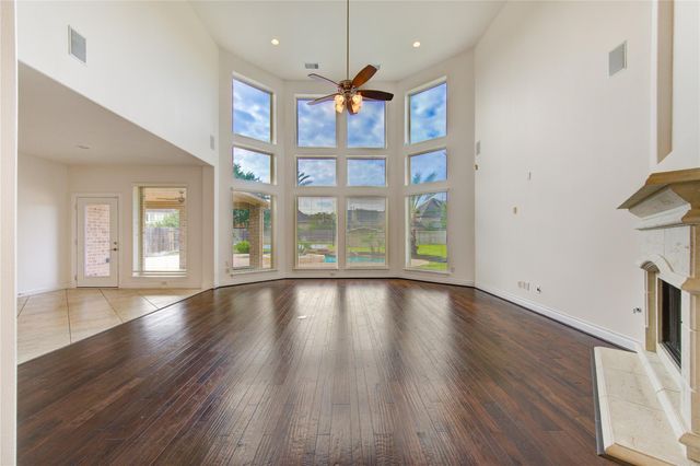 27821 Pinpoint Crossing Drive, Katy, TX 77494