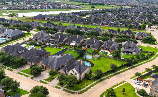 27821 Pinpoint Crossing Drive, Katy, TX 77494