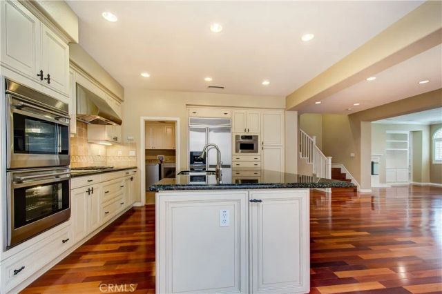 31 Twin Gables, Irvine, CA 92620