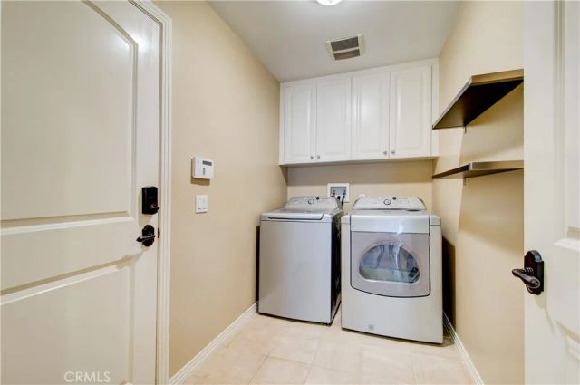 31 Twin Gables, Irvine, CA 92620