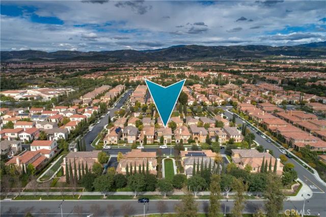 31 Twin Gables, Irvine, CA 92620