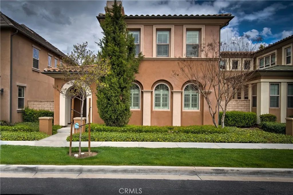 31 Twin Gables, Irvine, CA 92620