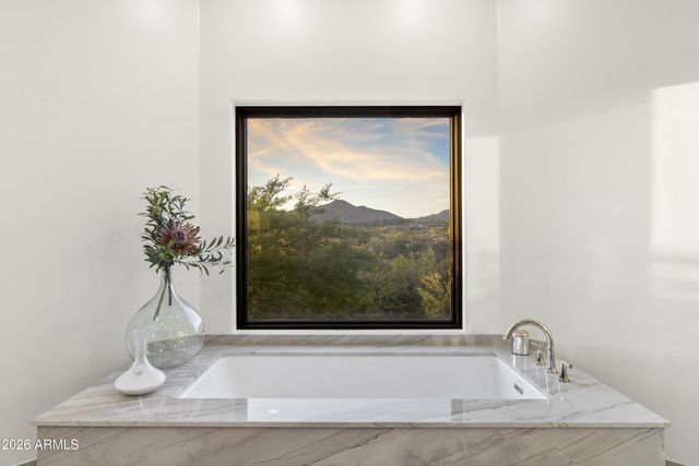 10046 E HIDDEN VALLEY Road, Scottsdale, AZ 85262