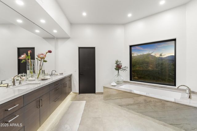 10046 E HIDDEN VALLEY Road, Scottsdale, AZ 85262