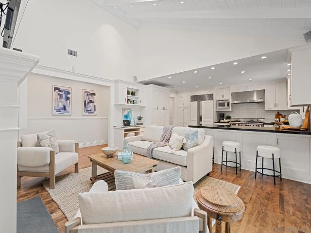 2696 Caminito Prado, La Jolla, CA 92037