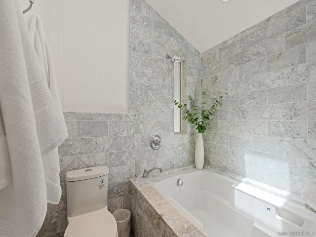 2696 Caminito Prado, La Jolla, CA 92037