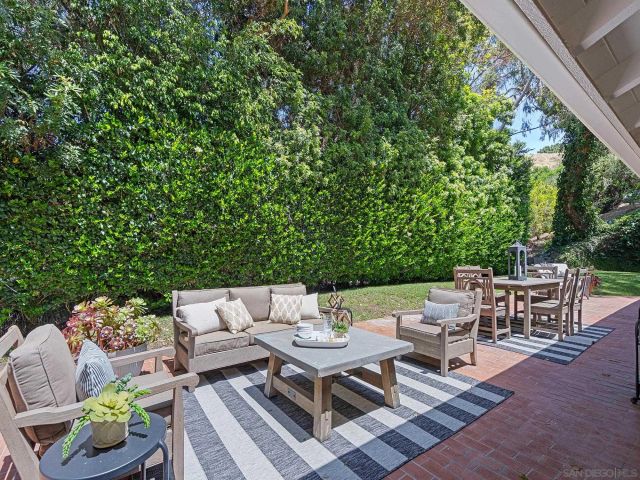 2696 Caminito Prado, La Jolla, CA 92037