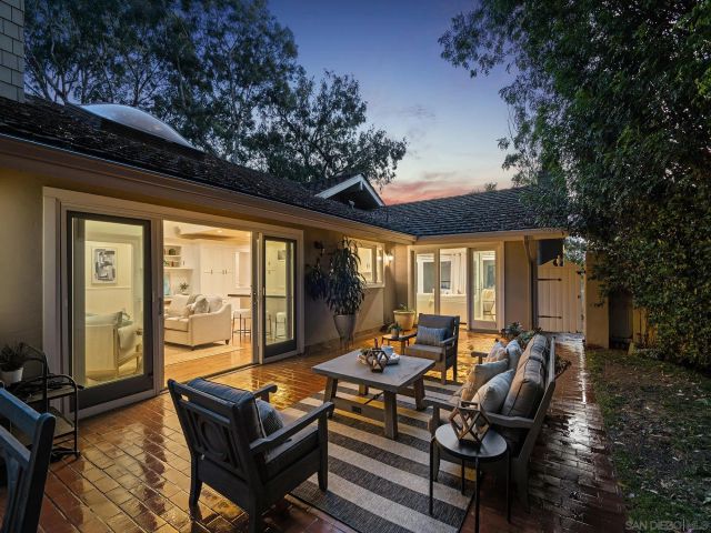 2696 Caminito Prado, La Jolla, CA 92037