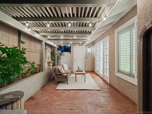 2696 Caminito Prado, La Jolla, CA 92037