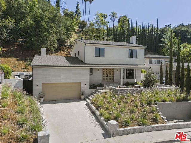 11268 Dona Lola Drive, Studio City, CA 91604