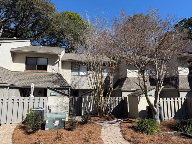 43 Folly Field Rd Apt 37, Hilton Head Island, SC 29928