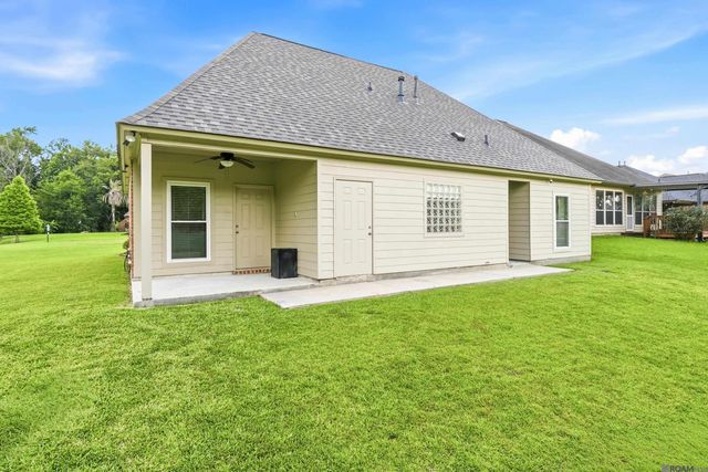 12292 Dutchtown Villa Dr, Geismar, LA 70734
