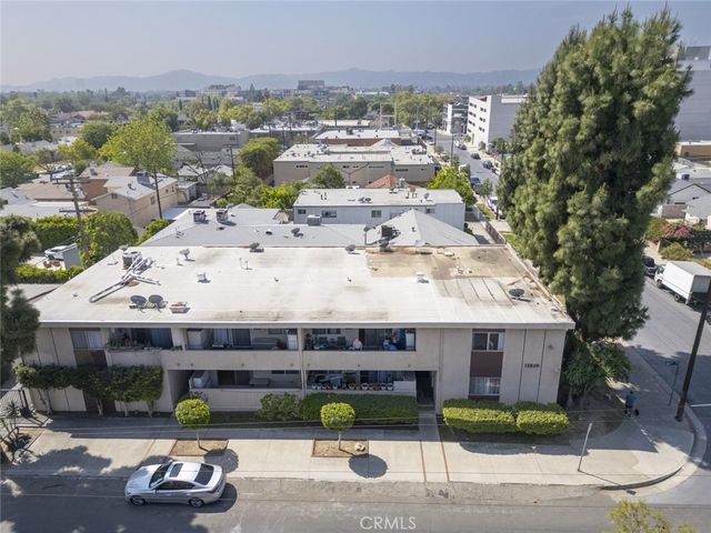 12020 Hamlin Street, North Hollywood, CA 91606