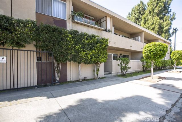 12020 Hamlin Street, North Hollywood, CA 91606