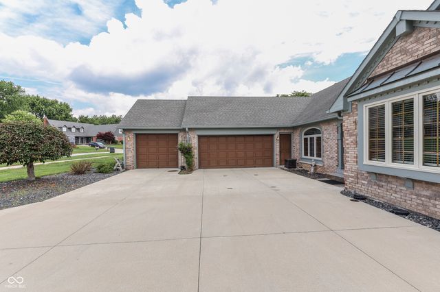 1021 Hudson Bay Drive, Greenwood, IN 46142