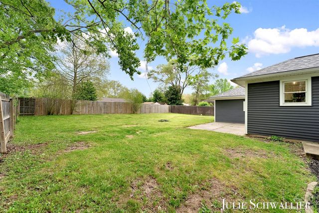 4300 Fuller Avenue, Grand Rapids, MI 49508