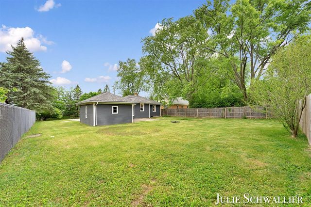 4300 Fuller Avenue, Grand Rapids, MI 49508