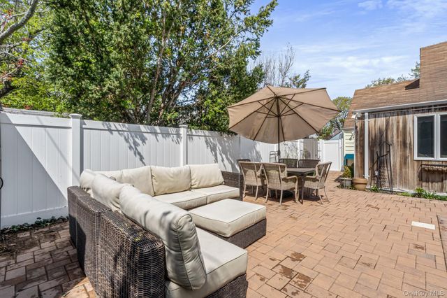 638 Lakeview Avenue, Rockville Centre, NY 11570