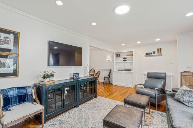 638 Lakeview Avenue, Rockville Centre, NY 11570