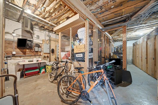 3008 W ADDISON Street 3S, Chicago, IL 60618