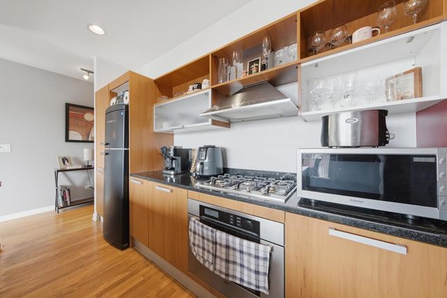 3008 W ADDISON Street 3S, Chicago, IL 60618