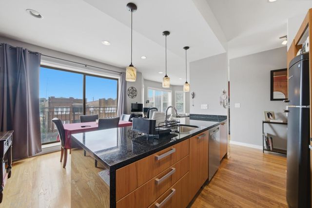 3008 W ADDISON Street 3S, Chicago, IL 60618