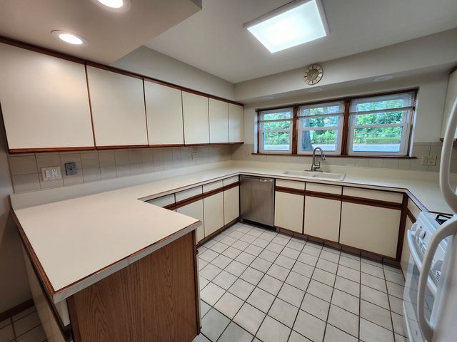 6800 N Overhill Avenue 1A, Chicago, IL 60631