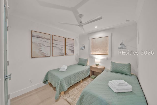 40 Folly Field Road 326, Hilton Head Island, SC 29928