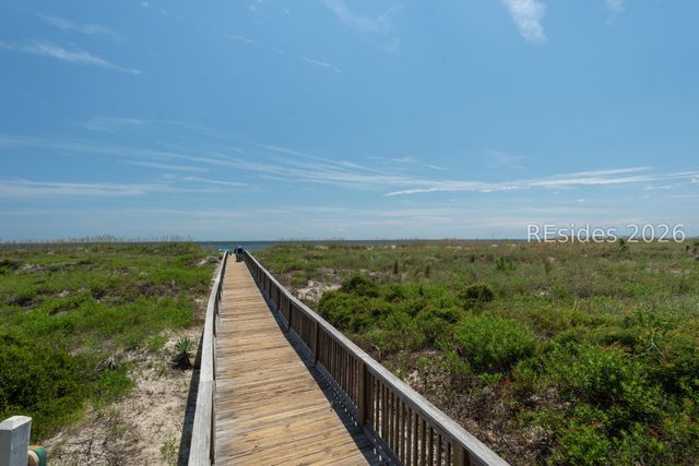 40 Folly Field Road 326, Hilton Head Island, SC 29928