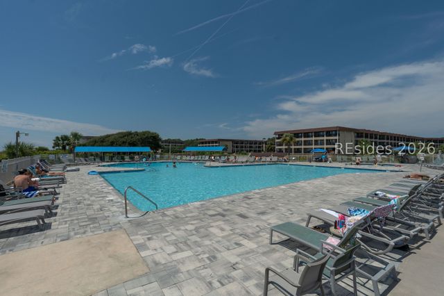 40 Folly Field Road 326, Hilton Head Island, SC 29928