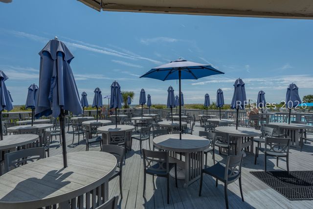 40 Folly Field Road 326, Hilton Head Island, SC 29928