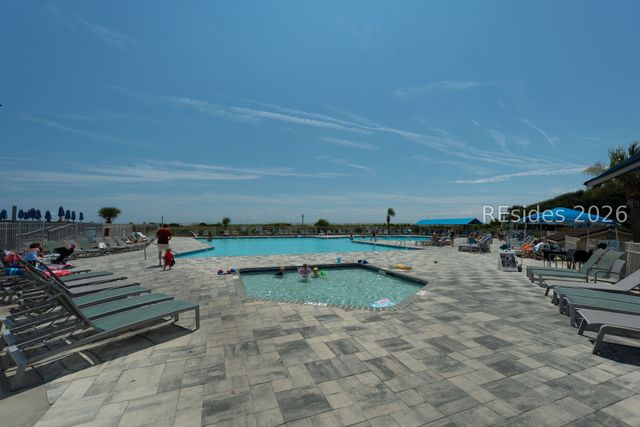 40 Folly Field Road 326, Hilton Head Island, SC 29928