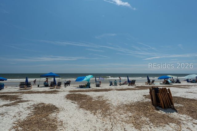 40 Folly Field Road 326, Hilton Head Island, SC 29928