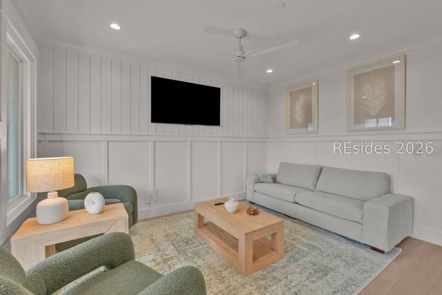 40 Folly Field Road 326, Hilton Head Island, SC 29928