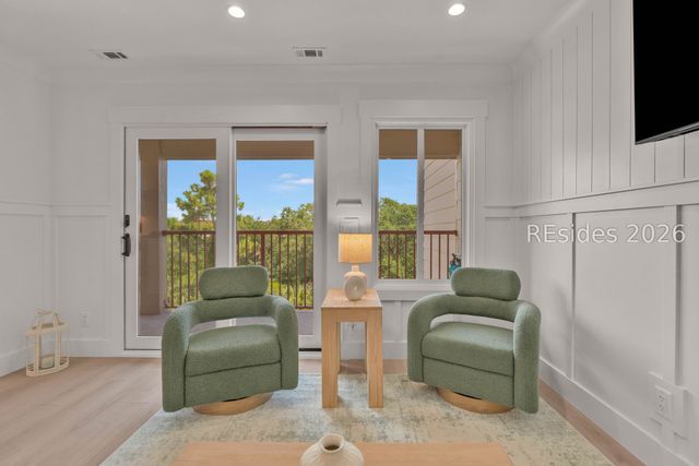 40 Folly Field Road 326, Hilton Head Island, SC 29928