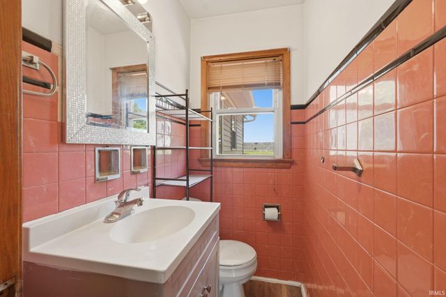 5711 Homewood Drive, Fort Wayne, IN 46825