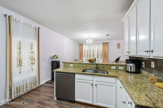 558 ROSERUSH Lane, Jacksonville, FL 32225