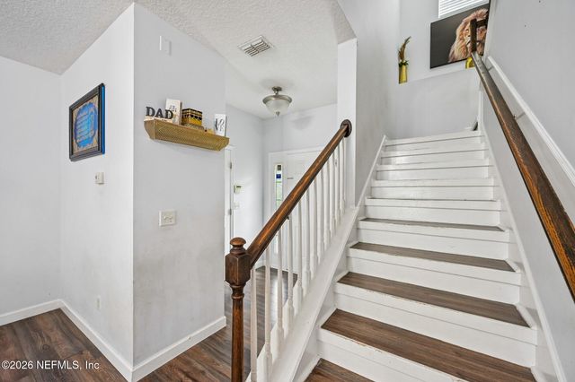 558 ROSERUSH Lane, Jacksonville, FL 32225