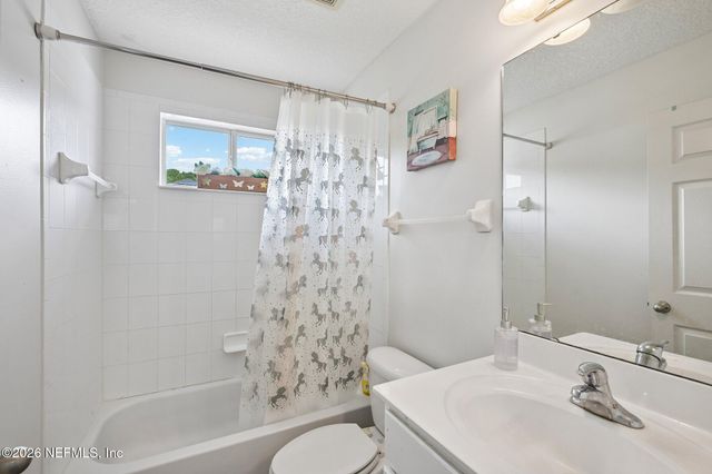 558 ROSERUSH Lane, Jacksonville, FL 32225