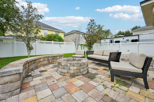 558 ROSERUSH Lane, Jacksonville, FL 32225