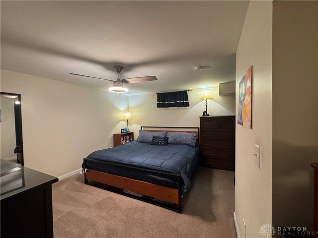 1828 N Sweetbriar Lane, Springfield, OH 45505