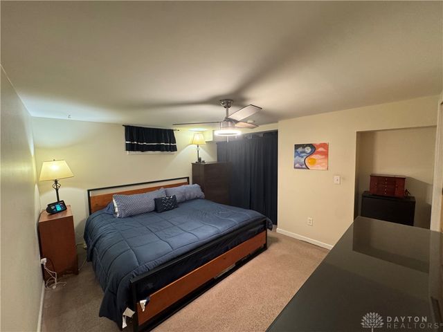 1828 N Sweetbriar Lane, Springfield, OH 45505